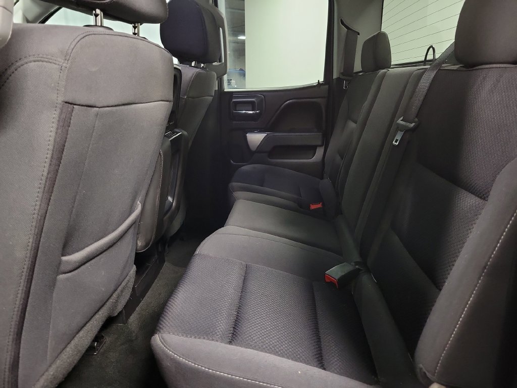 Used 2018 Chevrolet Silverado 1500 LT w/ Midnight Edition AWD/4WD image 29