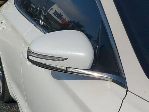 Used 2022 Genesis G70 2.0T w/ Prestige Package image 12