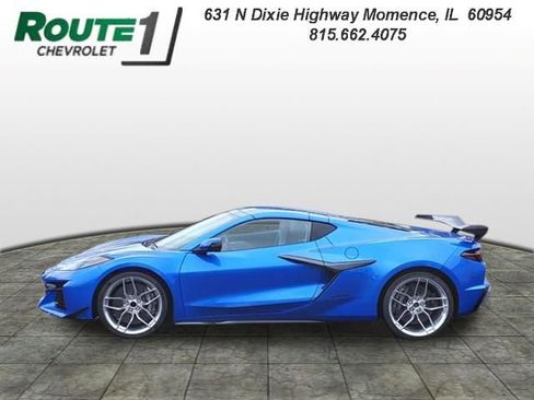 New 2025 Chevrolet Corvette Z06 w/ Z07 Performance Package RWD image 2