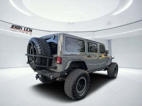 Used 2018 Jeep Wrangler Unlimited Sport S AWD/4WD image 3