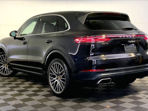 Used 2022 Porsche Cayenne image 3