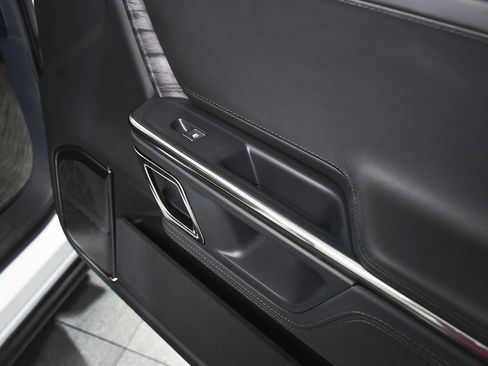 Used 2022 Rivian R1S Launch Edition AWD/4WD image 17