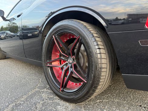 Used 2016 Dodge Challenger R/T Scat Pack RWD image 20