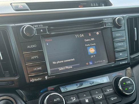 Used 2018 Toyota RAV4 XLE image 24