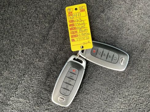 Used 2023 Nissan Rogue SV w/ SV Premium Package image 23