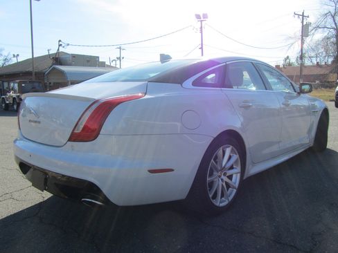 Used 2017 Jaguar XJ R-Sport image 11