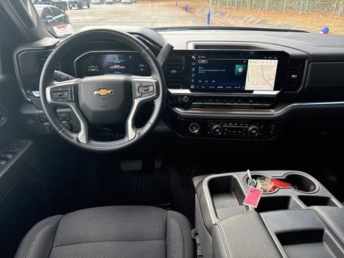 Used 2023 Chevrolet Silverado 1500 LT image 24