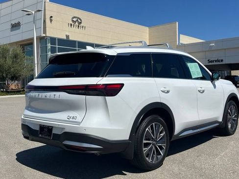 Certified 2026 INFINITI QX60 Luxe w/ Cargo Package FWD image 4