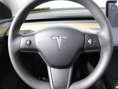Used 2023 Tesla Model Y Long Range image 14