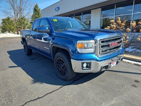 Used 2015 GMC Sierra 1500 SLE w/ SLE Value Package image 1