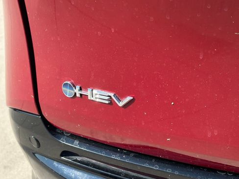 Used 2025 Toyota Sienna XSE FWD image 13