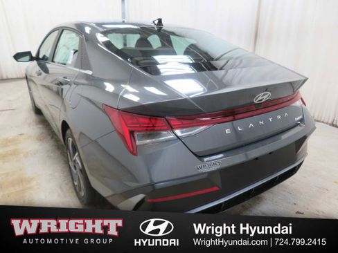 New 2026 Hyundai Elantra Limited FWD image 4