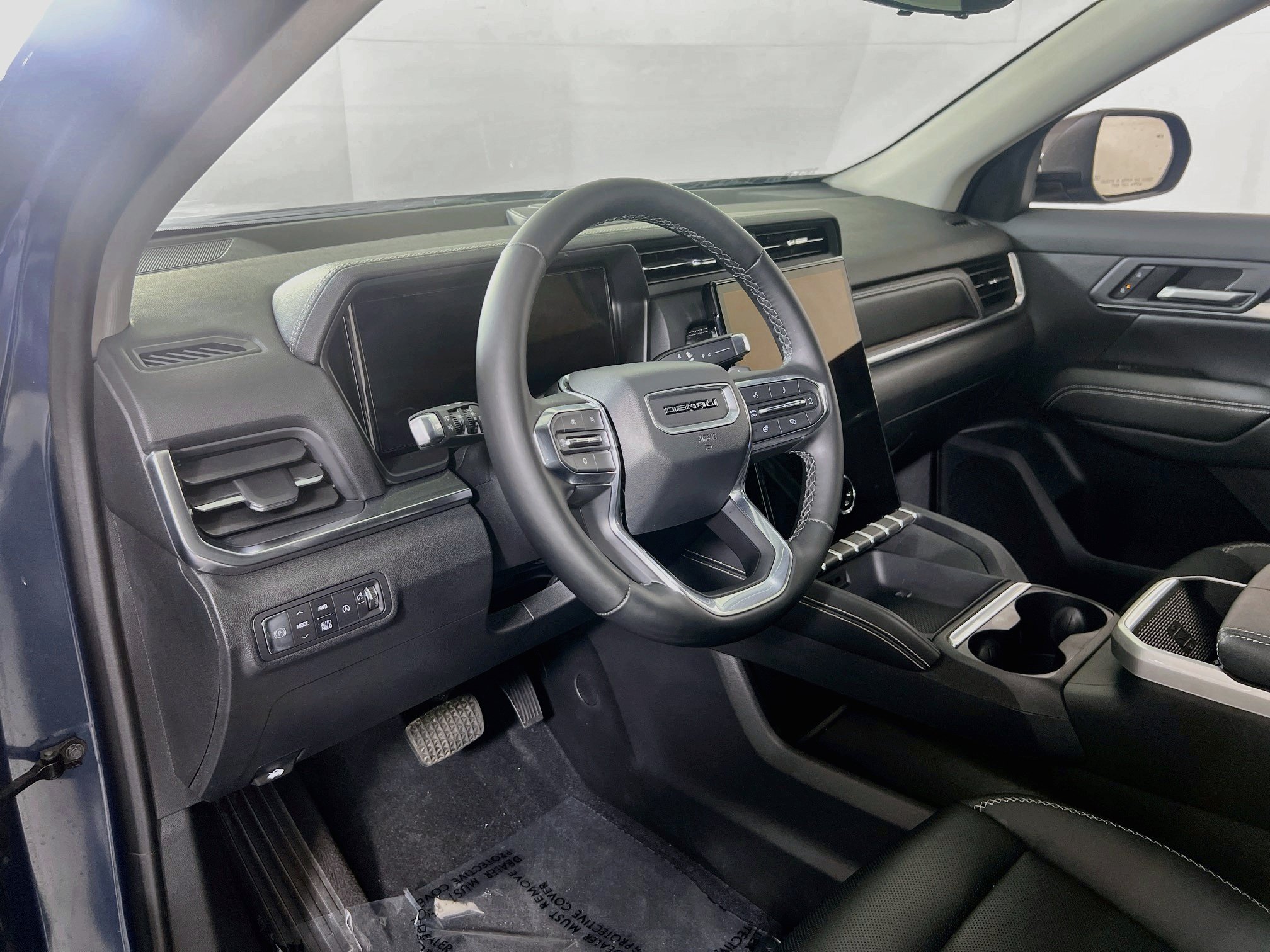 Used 2026 GMC Terrain Denali AWD/4WD image 9