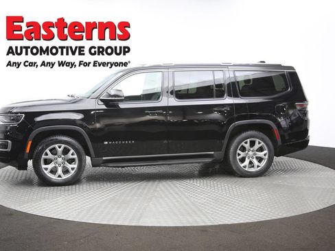 Used 2022 Jeep Wagoneer Series II AWD/4WD image 59