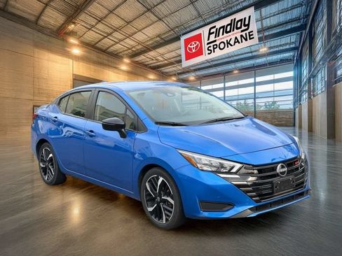 Used 2024 Nissan Versa SR FWD image 3
