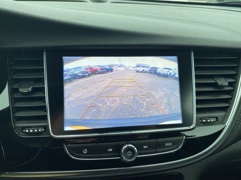 Used 2021 Buick Encore Preferred w/ Safety Package II image 23