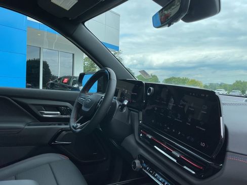 New 2024 Chevrolet Silverado EV RST AWD/4WD image 54