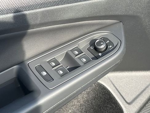 New 2025 Volkswagen GTI SE image 15