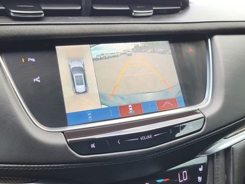 Used 2019 Cadillac XT5 Platinum AWD/4WD image 17