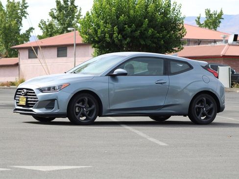 Used 2019 Hyundai Veloster 2.0 FWD image 3