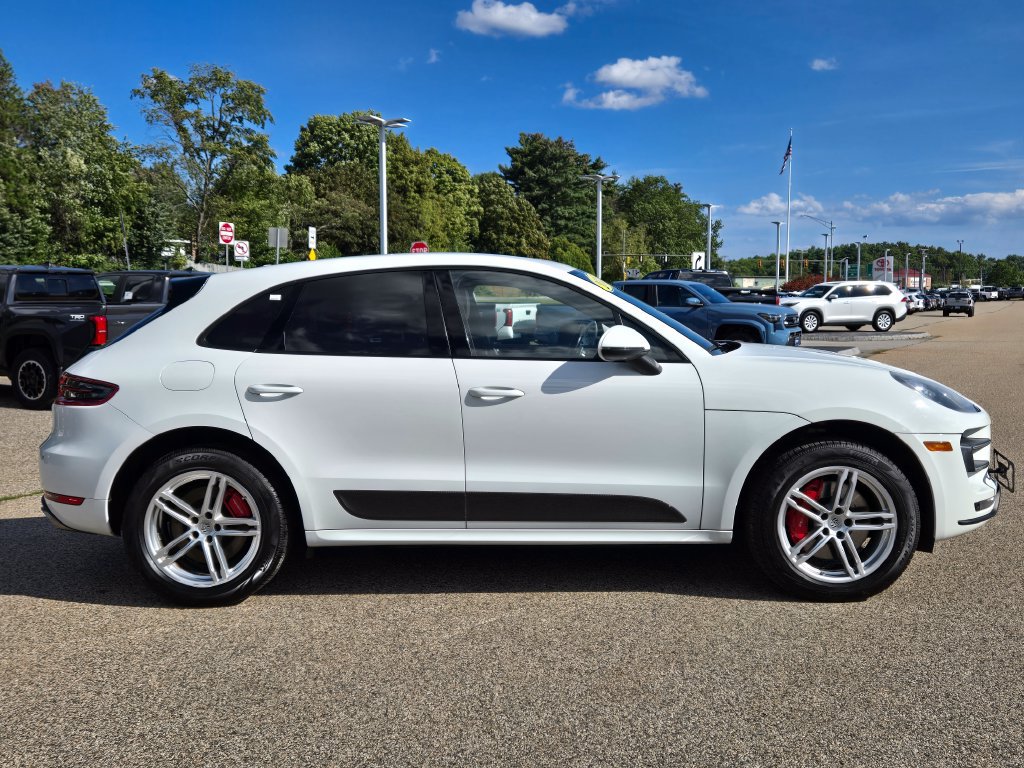 Used 2015 Porsche Macan Turbo AWD/4WD image 7