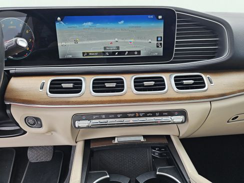 Used 2021 Mercedes-Benz GLE 350 w/ Premium Package image 25