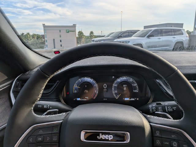 New 2027 Jeep Grand Cherokee Limited w/ Limited Altitude Package AWD/4WD image 31