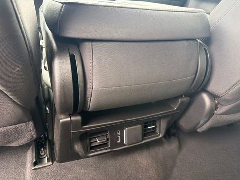 Used 2025 Chevrolet Silverado 1500 LT AWD/4WD image 17