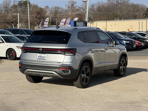 New 2026 Volkswagen Taos SEL AWD/4WD image 2