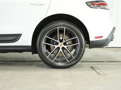 New 2025 Porsche Macan image 43