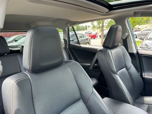 Used 2016 Toyota RAV4 Limited FWD image 31