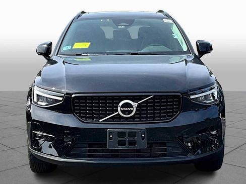 Certified 2023 Volvo XC40 B5 Plus w/ Driver Assist Package image 3