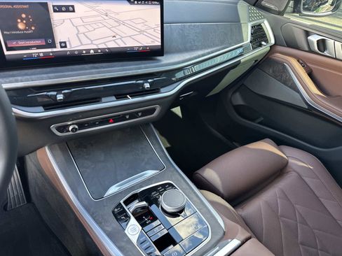 Used 2025 BMW X5 sDrive40i w/ Premium Package image 24