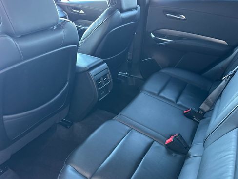 Used 2024 Cadillac XT4 Premium Luxury image 14