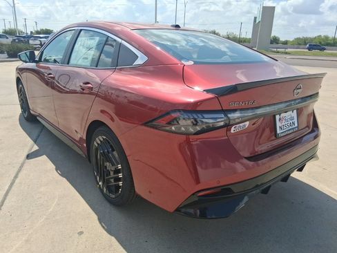 New 2026 Nissan Sentra SR w/ SR Premium Package FWD image 4