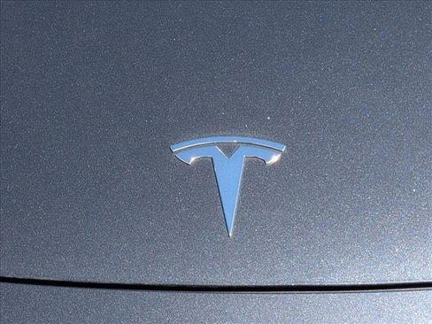 Used 2025 Tesla Model 3 Long Range image 23
