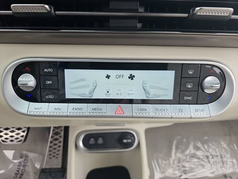 Used 2023 Genesis GV60 Performance AWD/4WD image 22