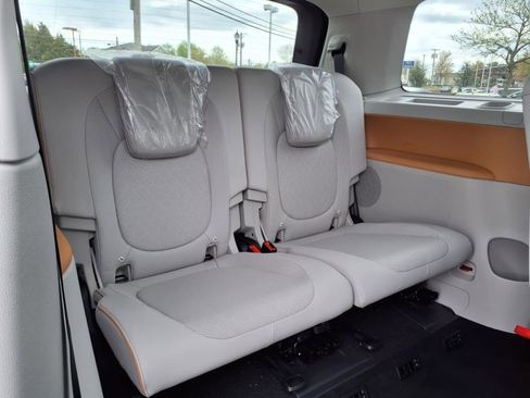 New 2025 Volkswagen ID. Buzz 1st Edition image 9