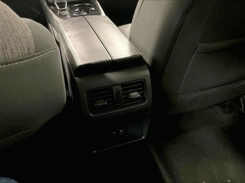 Certified 2021 Nissan Rogue SV image 27