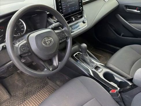 Used 2020 Toyota Corolla LE image 16