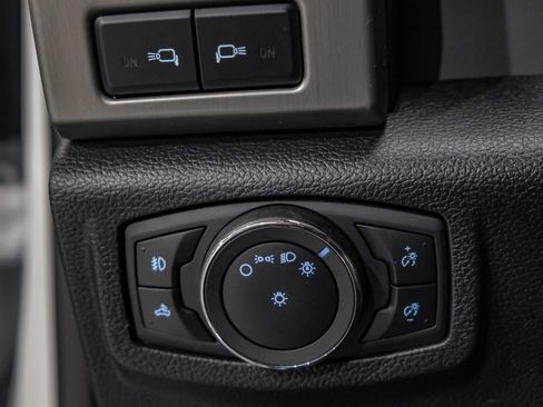 Used 2019 Ford F250 Platinum w/ Platinum Ultimate Package AWD/4WD image 30