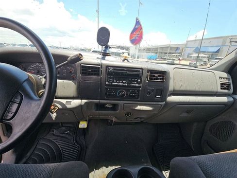 Used 2002 Ford F250 Lariat RWD image 17