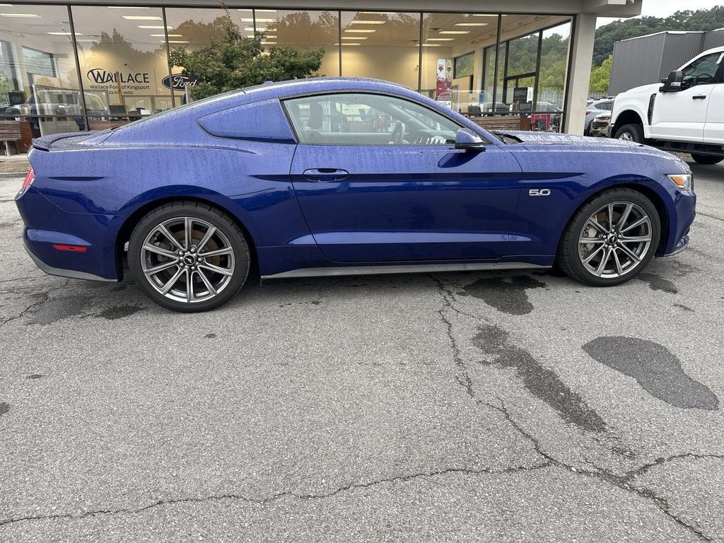 Used 2016 Ford Mustang GT Premium RWD image 4