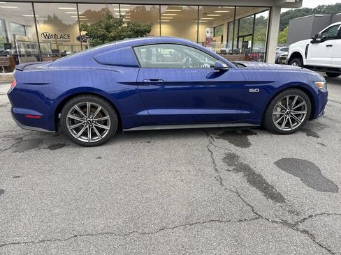 Used 2016 Ford Mustang GT Premium RWD image 4