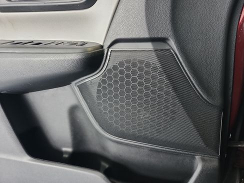 Used 2018 Honda CR-V LX image 28