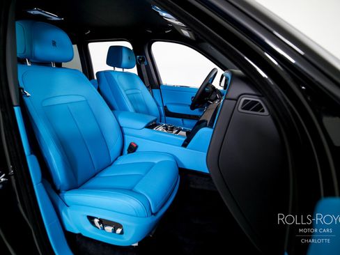 New 2026 Rolls-Royce Cullinan Black Badge image 36