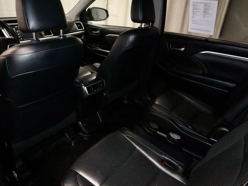 Used 2019 Toyota Highlander Limited AWD/4WD image 23
