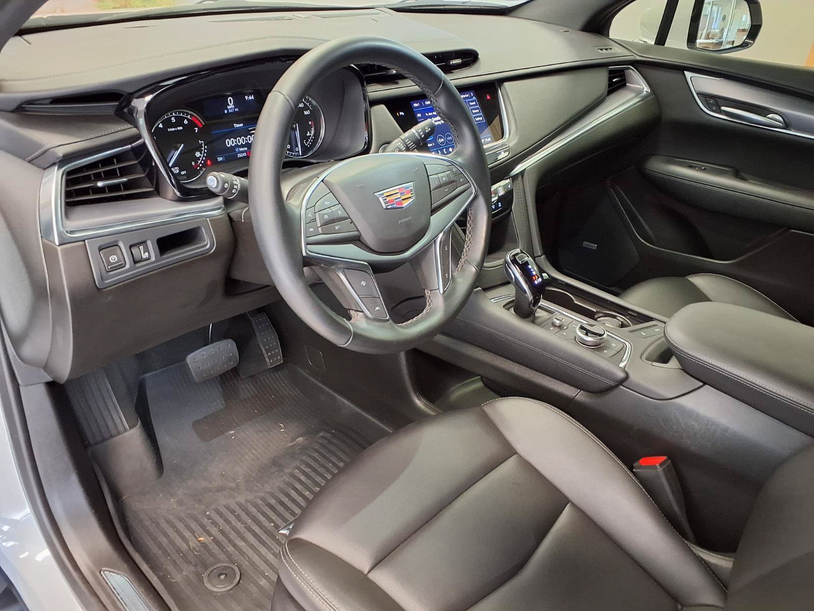 Certified 2024 Cadillac XT5 Luxury FWD image 19