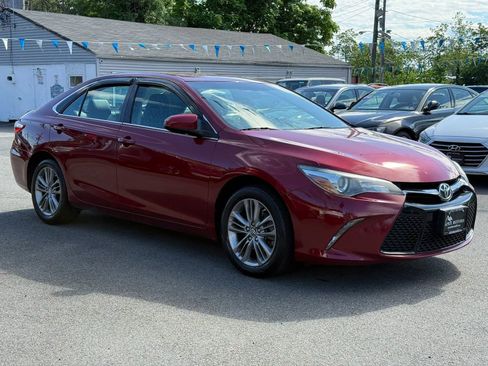 Used 2017 Toyota Camry SE FWD image 15
