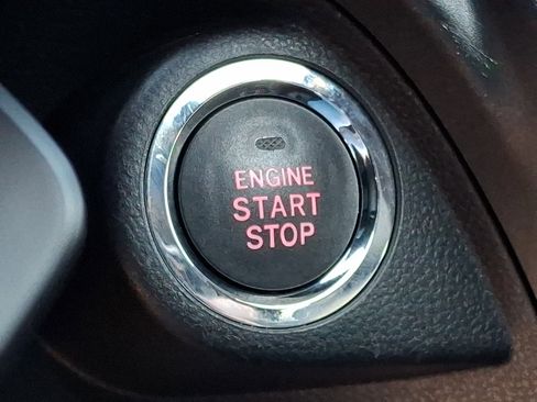 Certified 2025 Subaru Forester Limited image 27